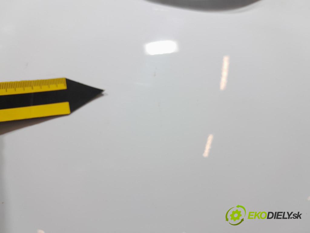 Kia Ceed 2023 dveře před Vlevo, odjet: