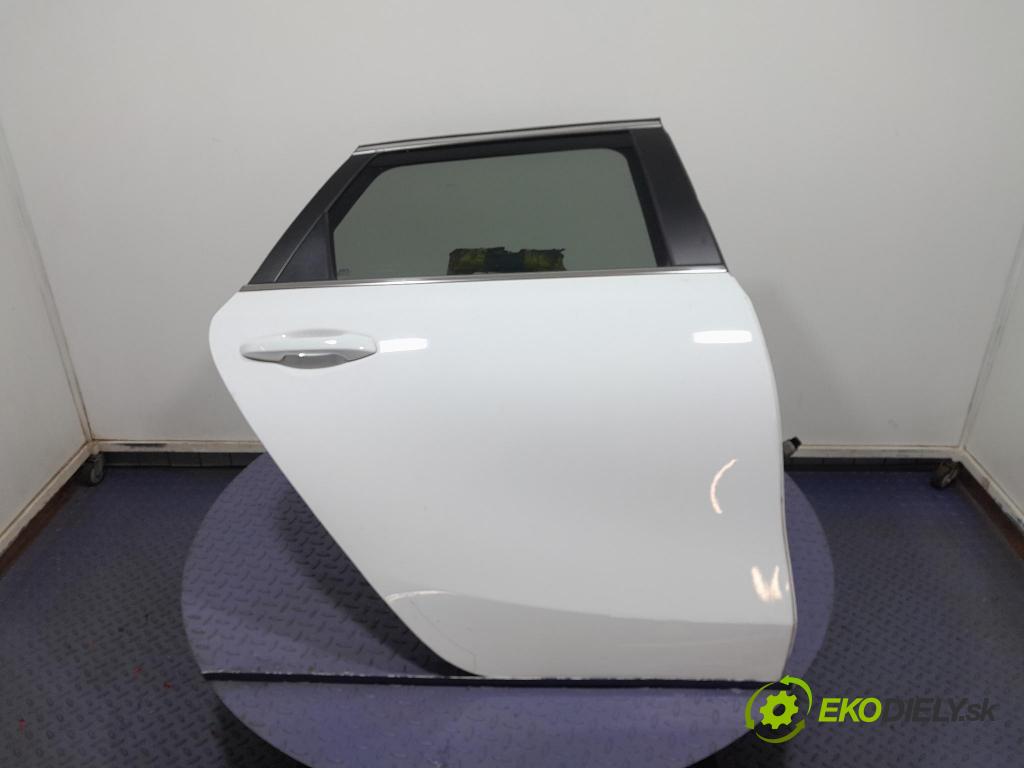 Kia Ceed 2023 dveře Zad: prave