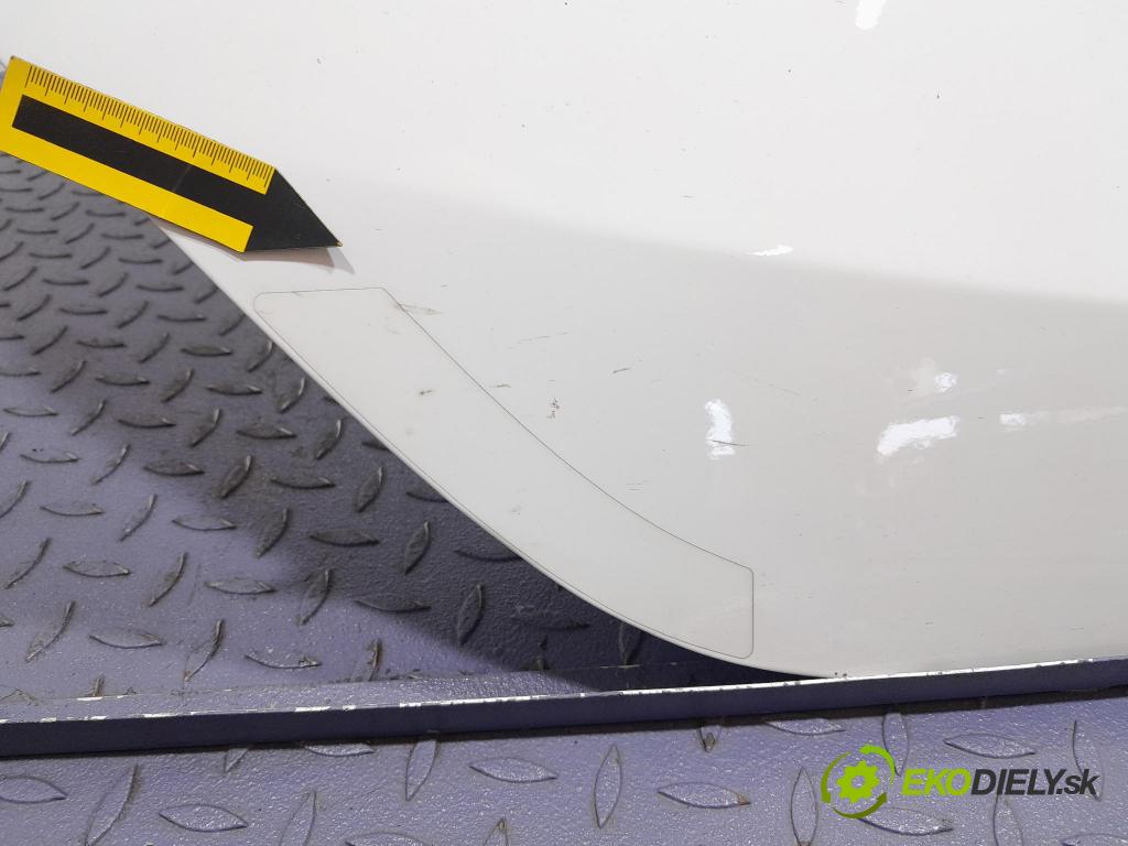 Kia Ceed 2023 dveře Zad: prave