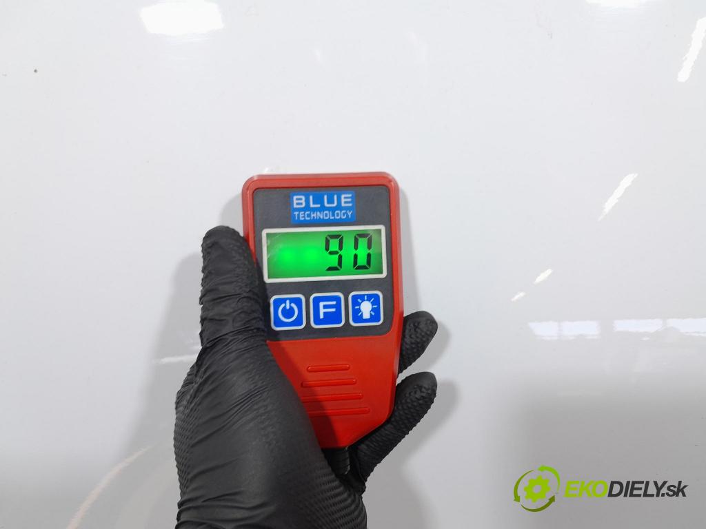 Kia Ceed 2023 dveře Zad: prave