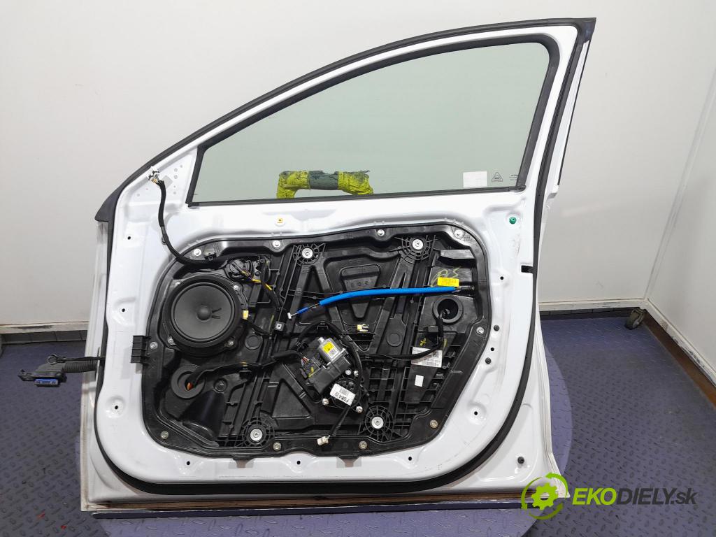 Kia Ceed 2023 dveře před prave 