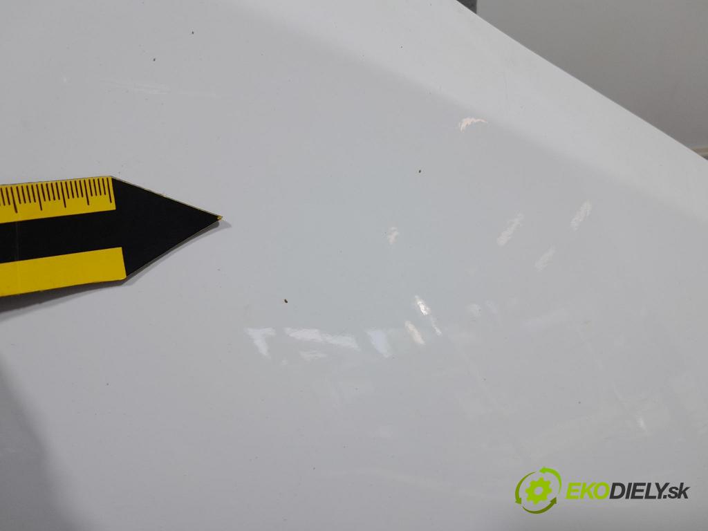 Kia Ceed 2023 blatnik před v pravo: