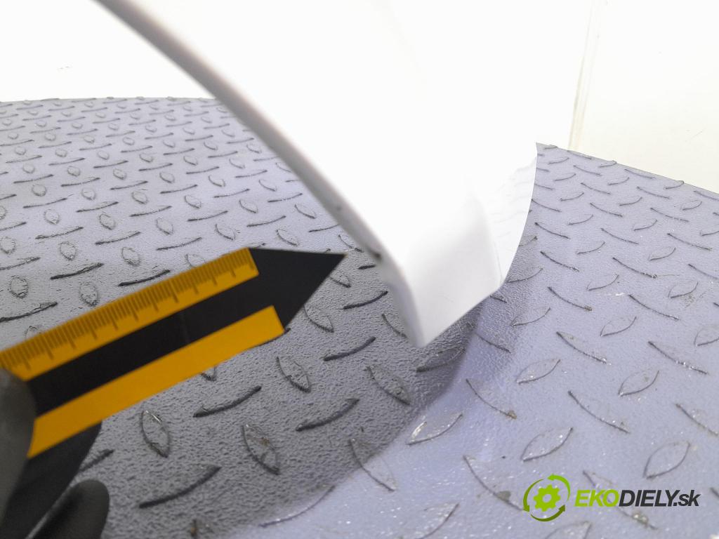 Kia Ceed 2023 blatnik před v pravo: