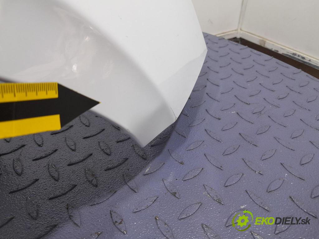 Kia Ceed 2023 blatnik před v pravo: