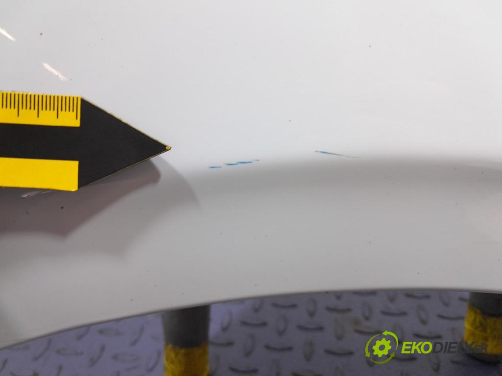Kia Ceed 2023 blatnik před v pravo: