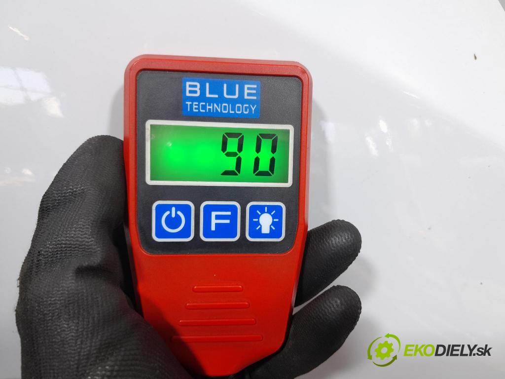 Kia Ceed 2023 blatnik před v pravo: