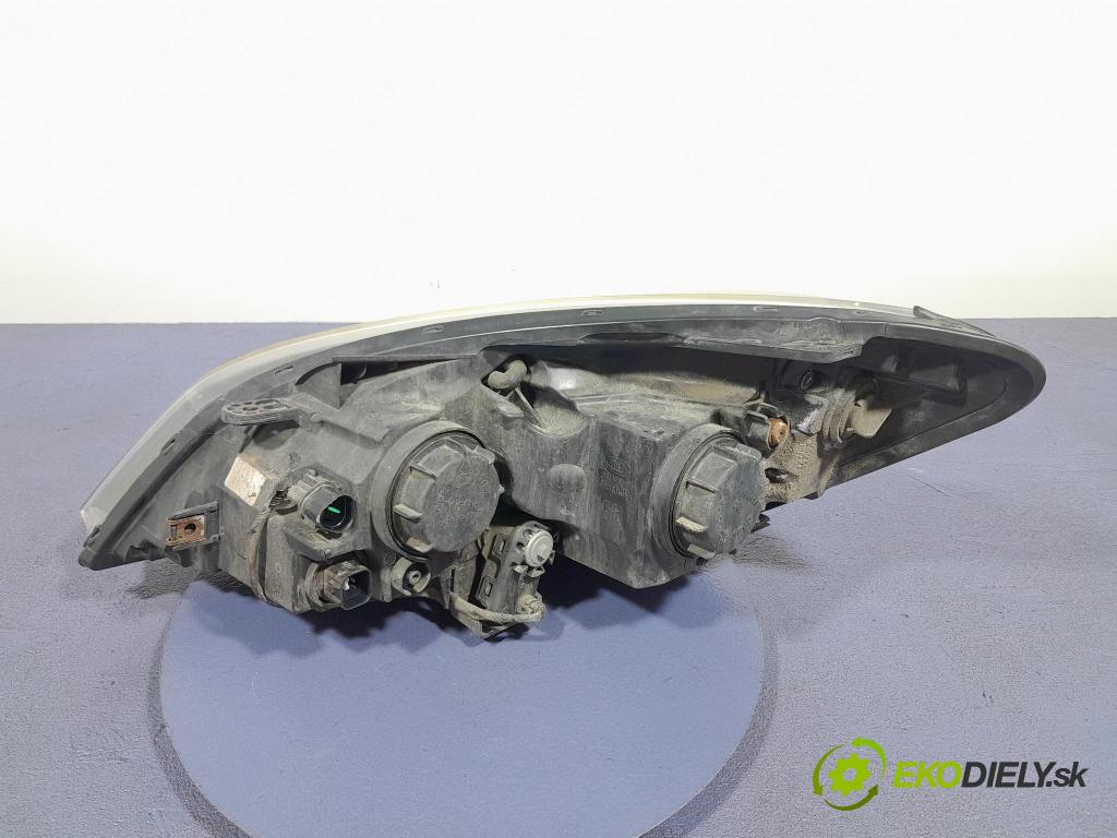 Kia Ceed 2010 Reflektor: v pravo: