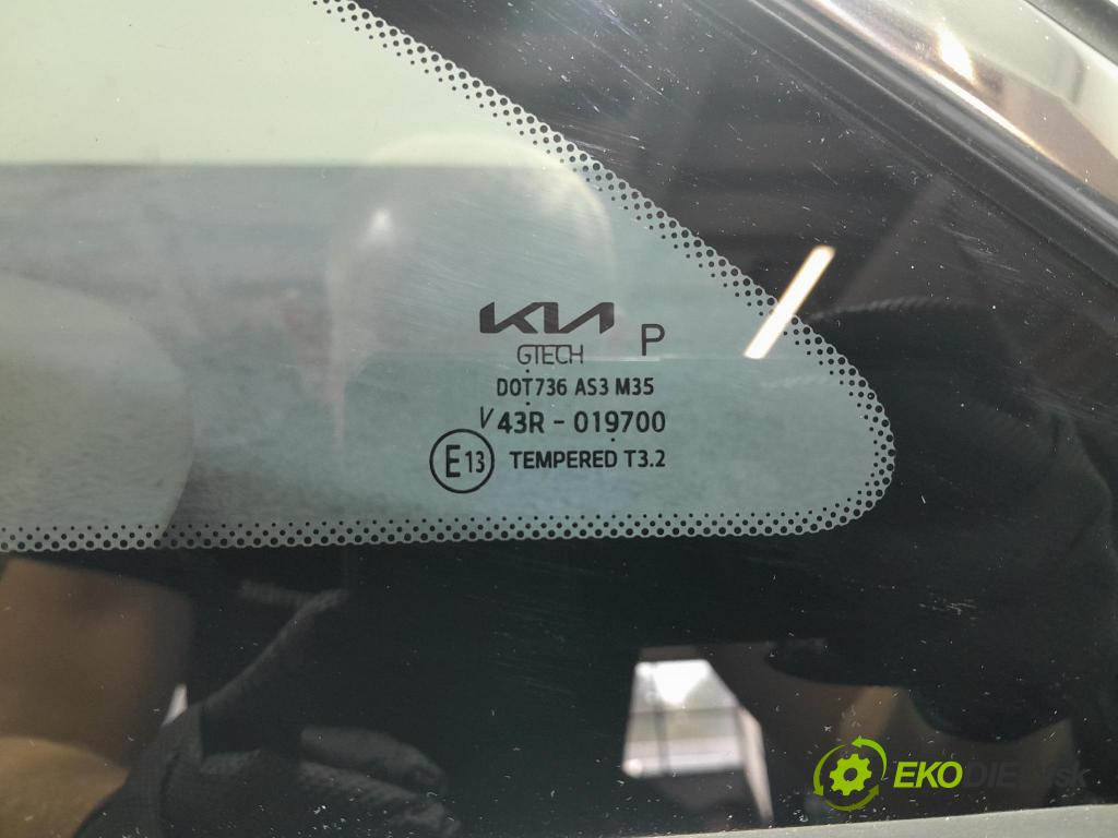 Kia Ceed 2023 sklo Karosérie: Zad: