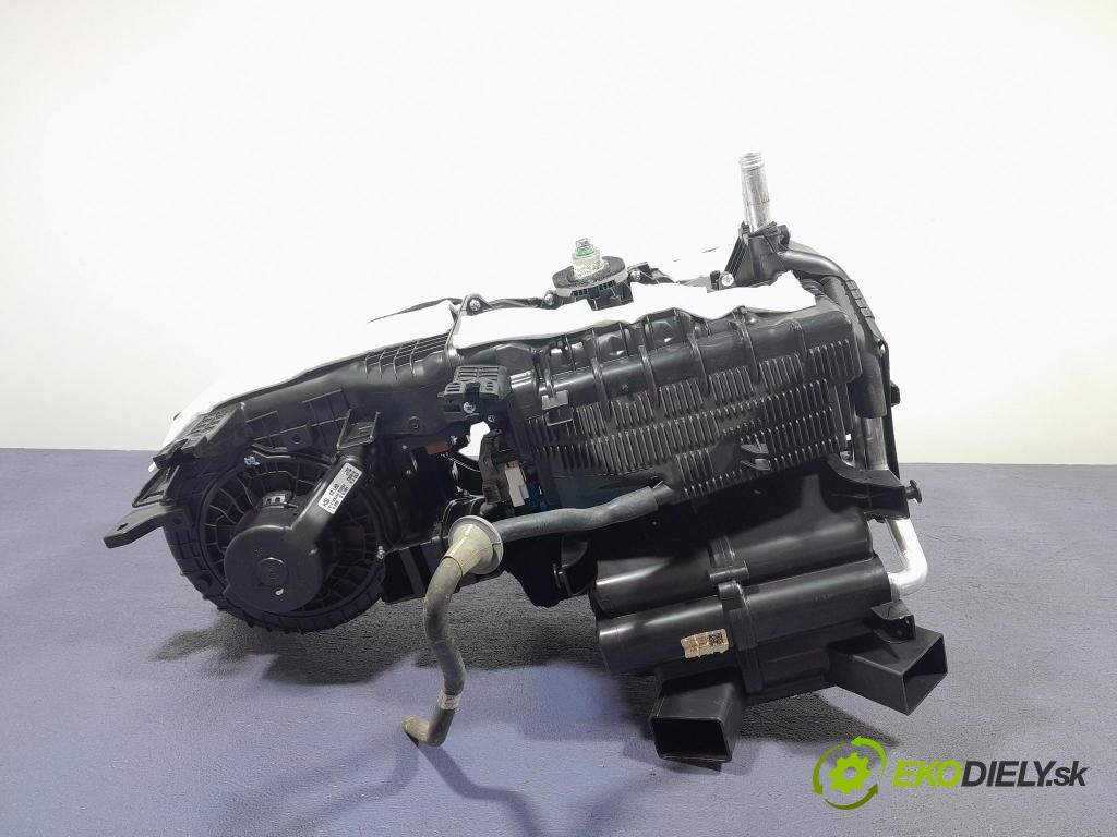 Kia Ceed 2023 radiátor 97200-J7030