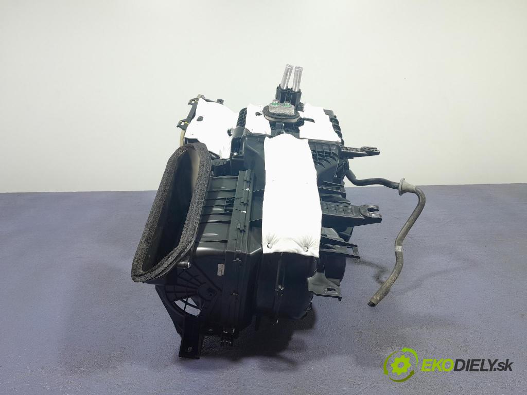 Kia Ceed 2023 radiátor 97200-J7030