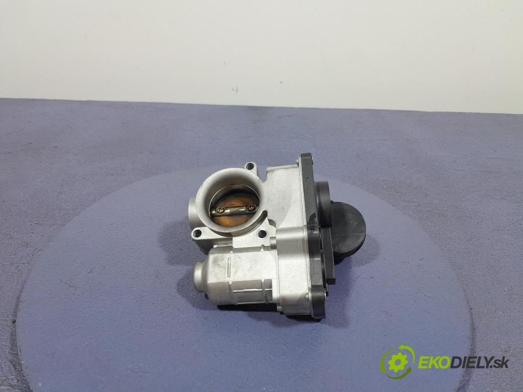 Nissan Micra 2006 škrticí klapka