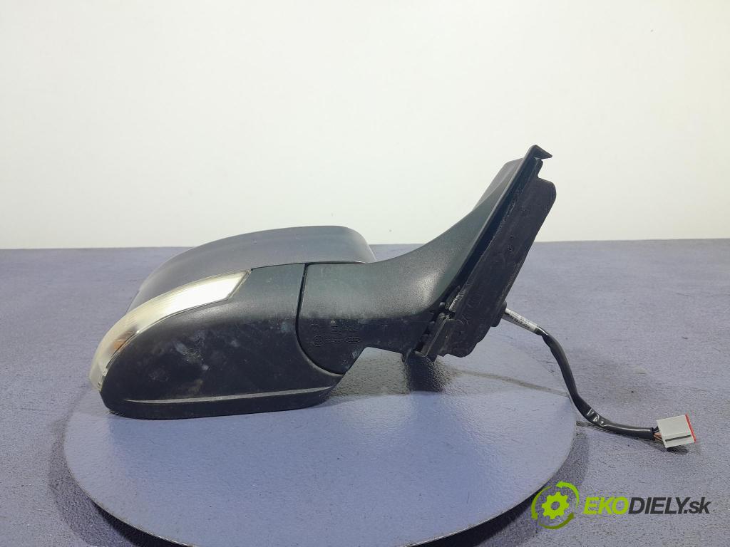 Ford Mondeo 2011 zpětné zrcátko prave