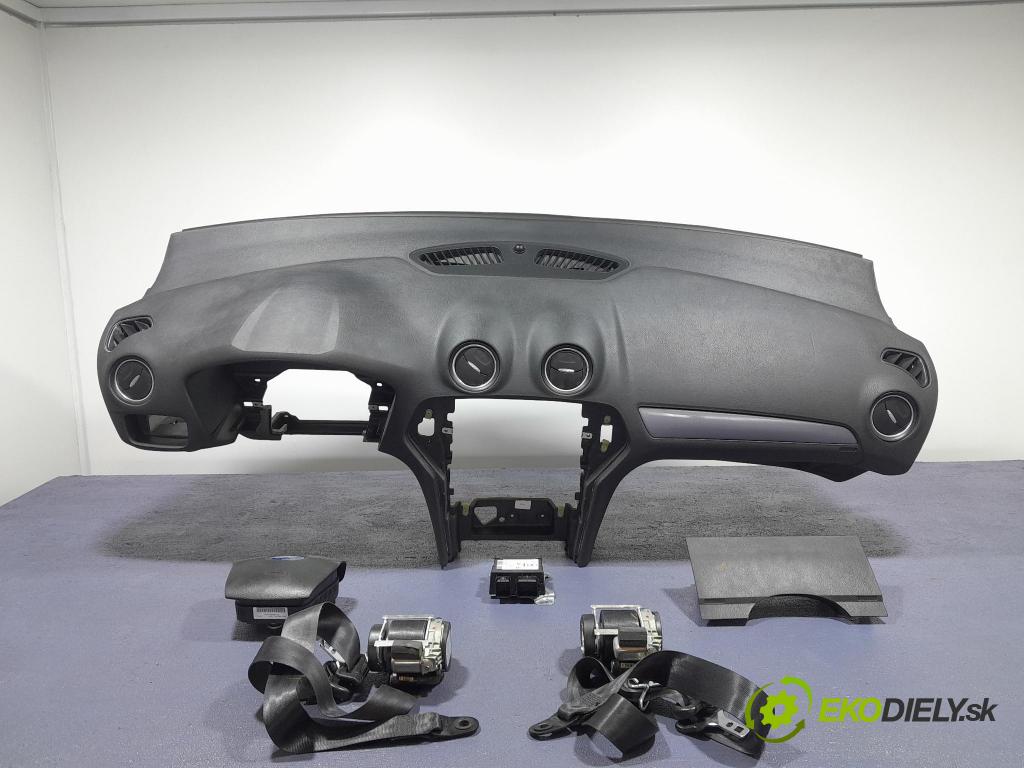 Ford Mondeo 2011 kokpit,přistrojova deska