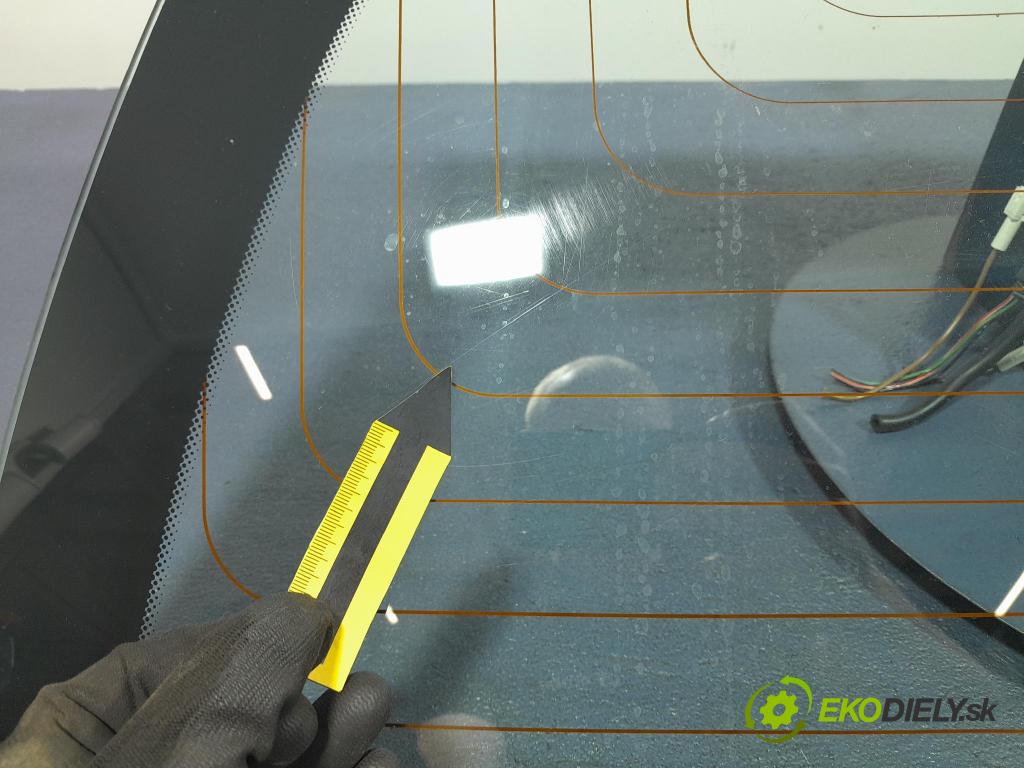 Smart Fortwo 2000 sklo zadní