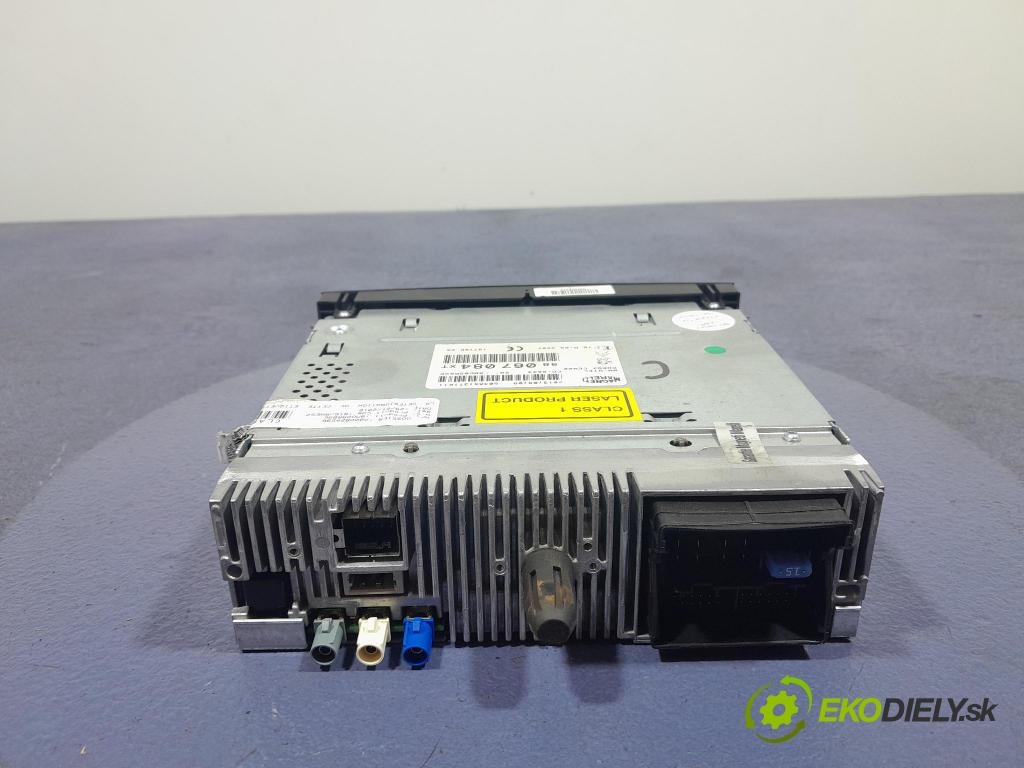 Peugeot 5008 2013 Radio I Navigace: 98067084XT