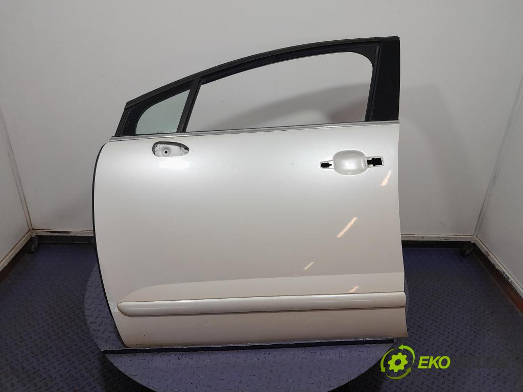 Peugeot 5008 2013 dveře před Vlevo, odjet: