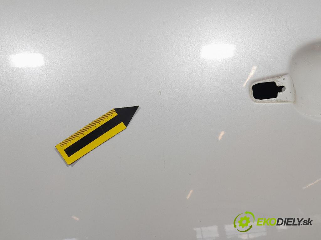 Peugeot 5008 2013 dveře před Vlevo, odjet: