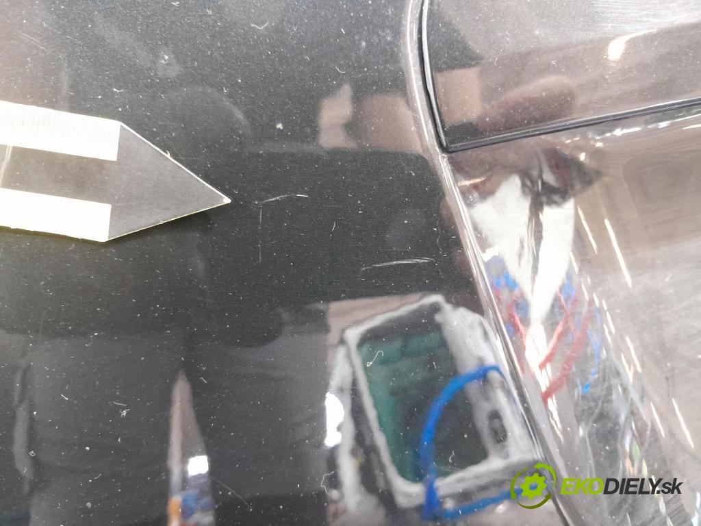 Peugeot 207 2011 zadní dveře kufra: kufr