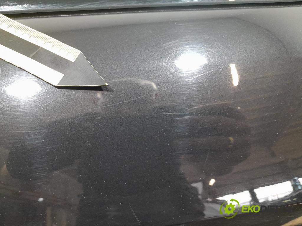 Peugeot 207 2011 zadní dveře kufra: kufr