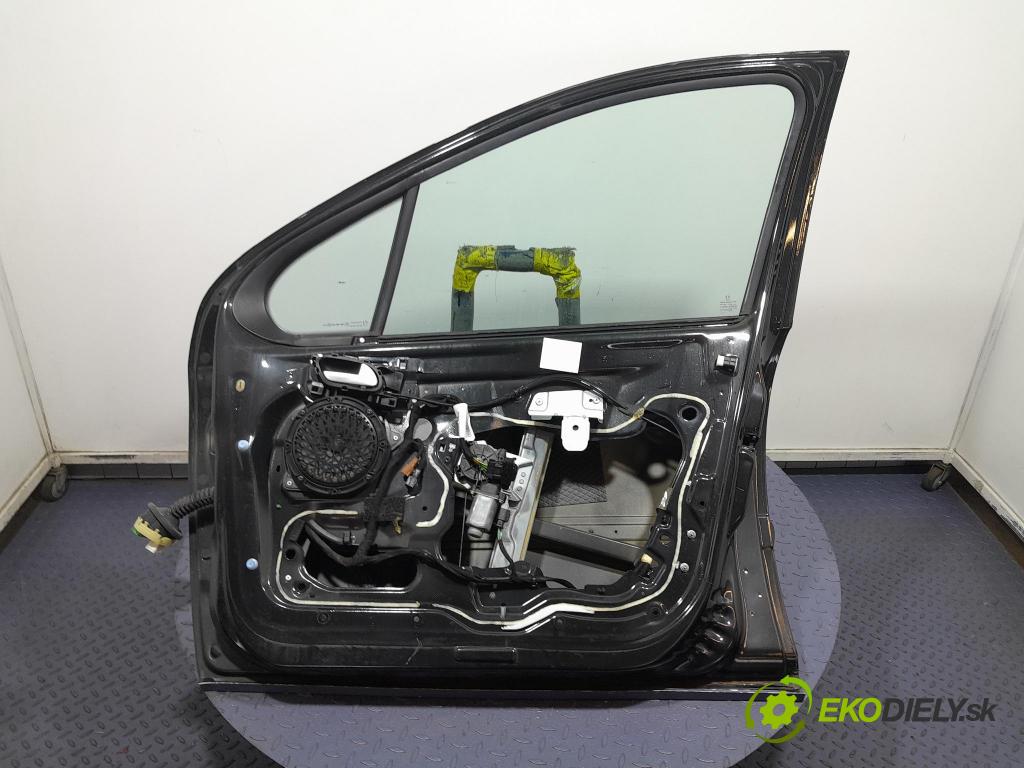 Peugeot 207 2011 dveře před prave
