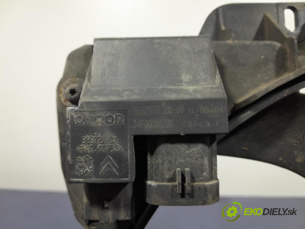 Peugeot 207 2011 ventilátor Chladič: 9682895680
