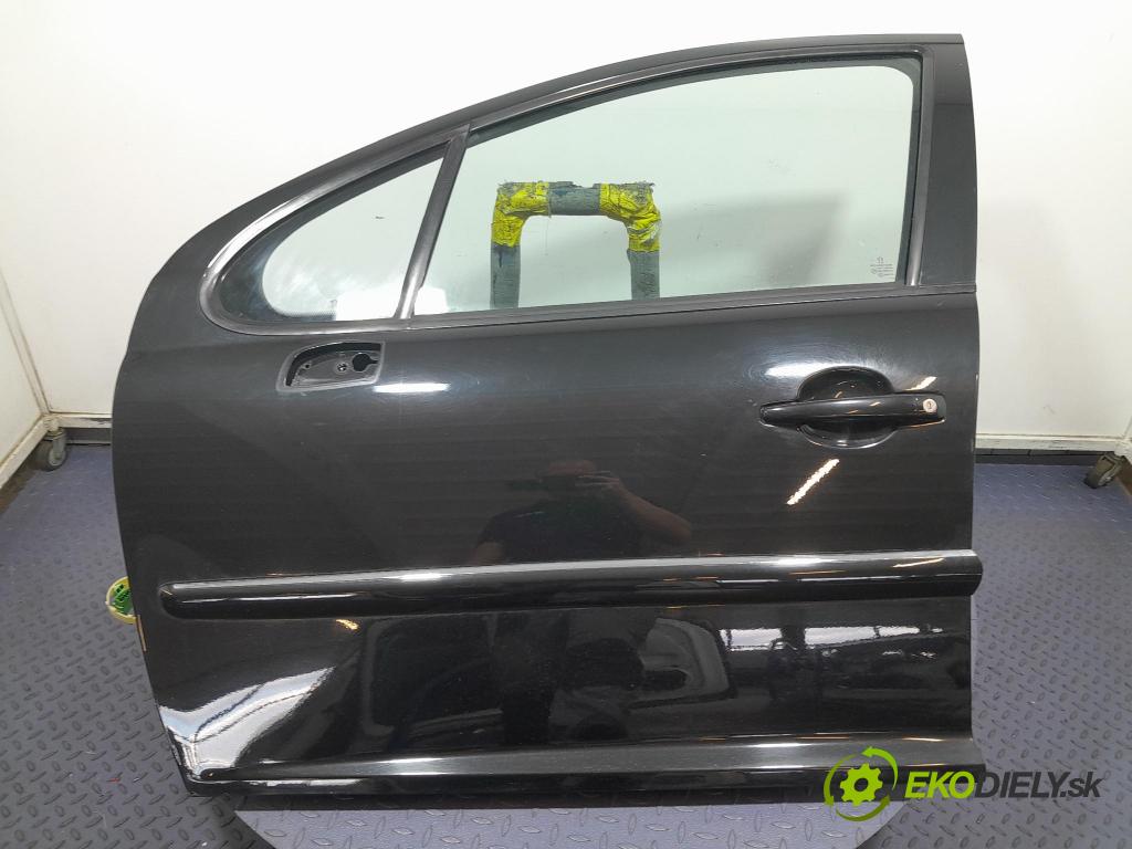 Peugeot 207 2011 dveře před Vlevo, odjet: