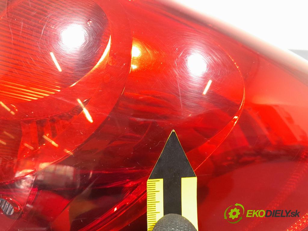 Peugeot 207 2011 světlo Zad: Práva: Mimo: 9680157980