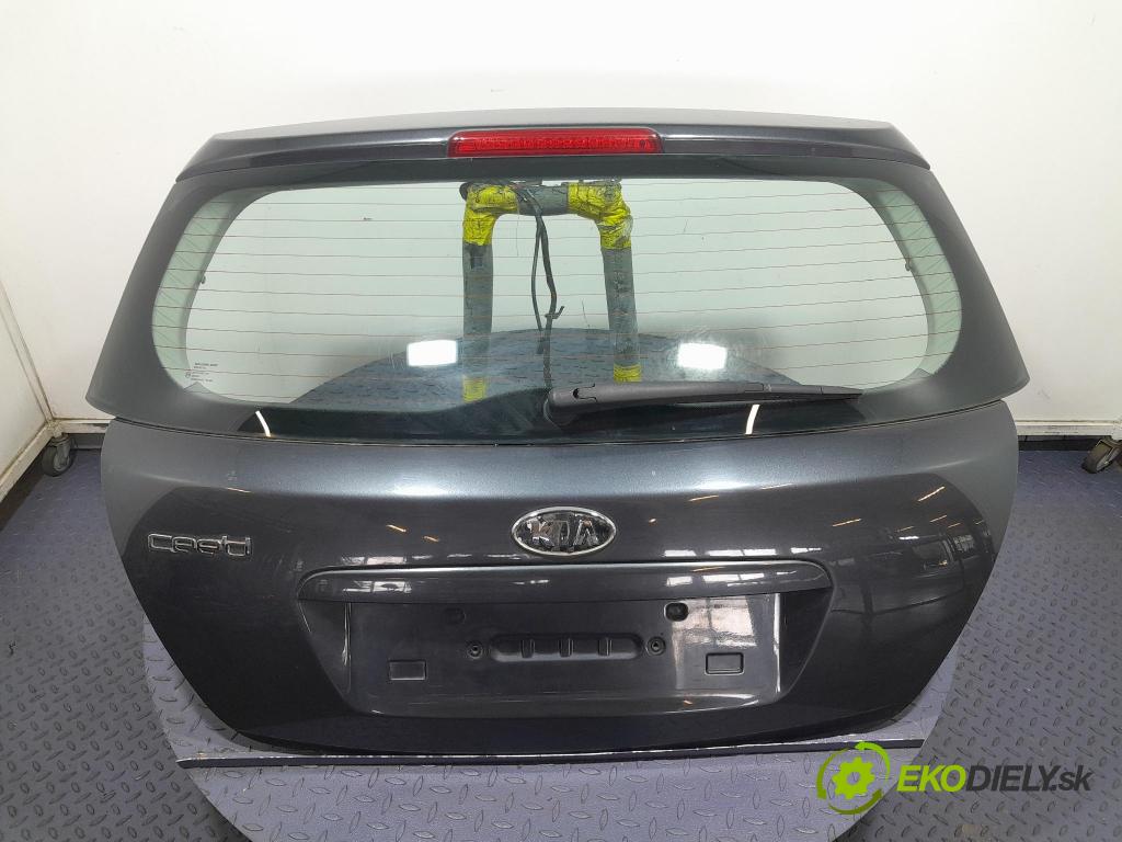 Kia Ceed 2010 zadní dveře kufra: kufr