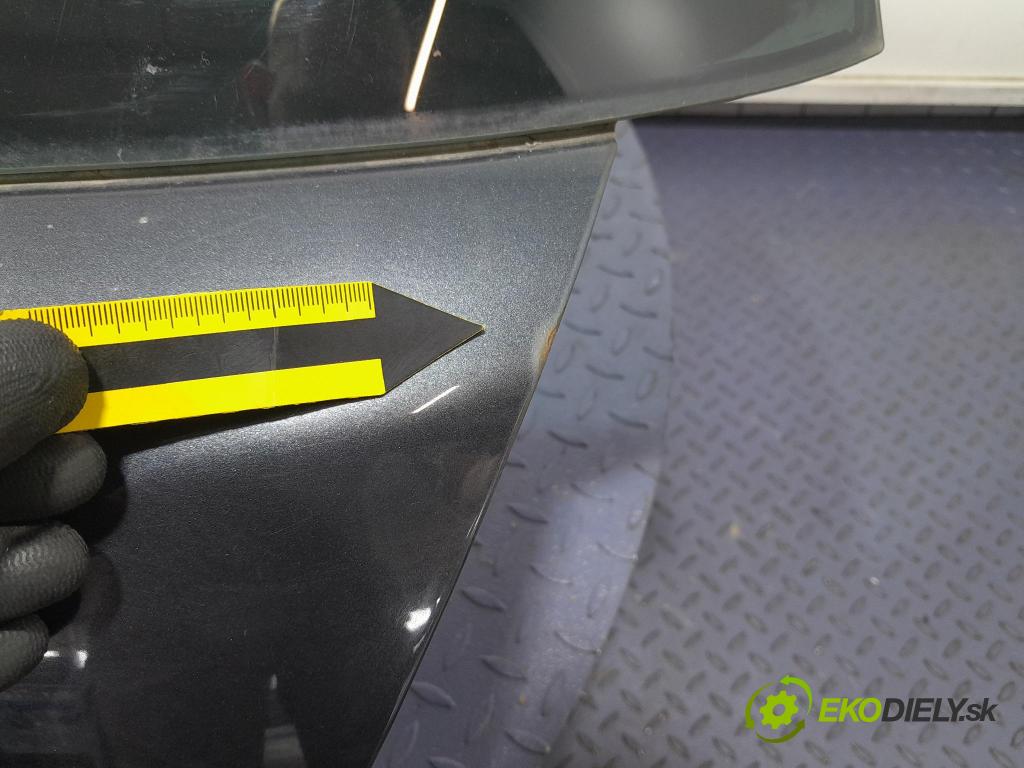 Kia Ceed 2010 zadní dveře kufra: kufr