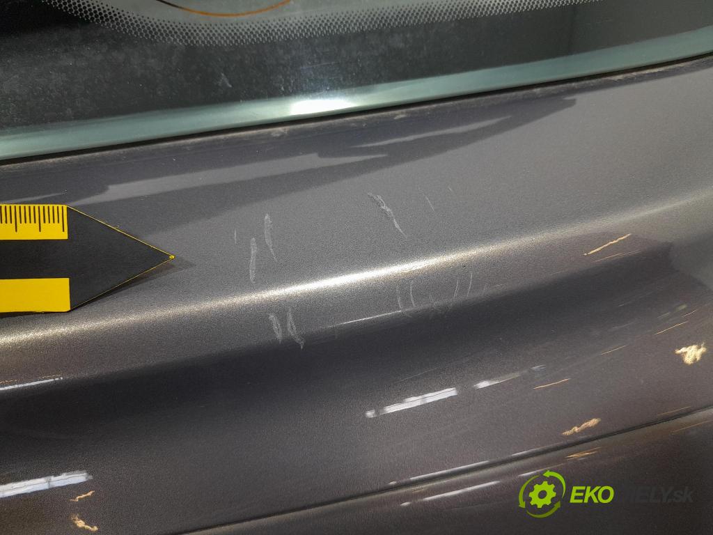 Ford Mondeo 2011 zadní dveře kufra: kufr