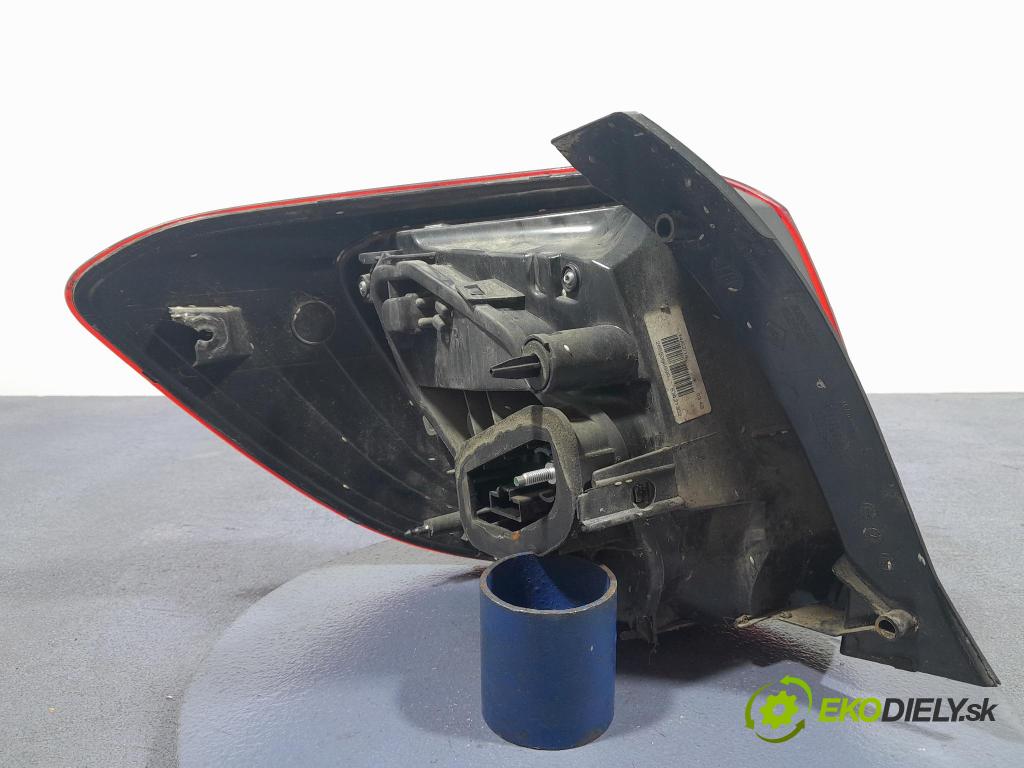 Dacia Sandero 2014 světlo Zad: Práva: Mimo: 265506669R