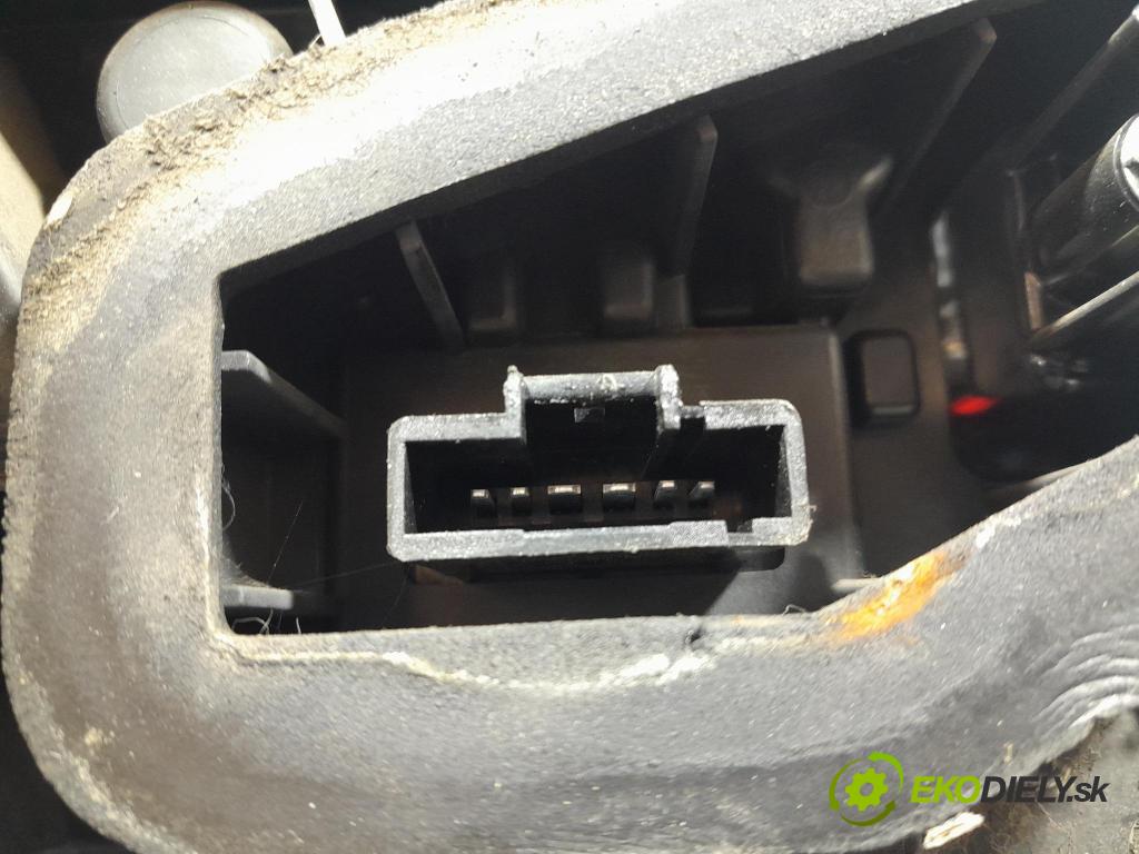 Dacia Sandero 2014 světlo Zad: Práva: Mimo: 265506669R