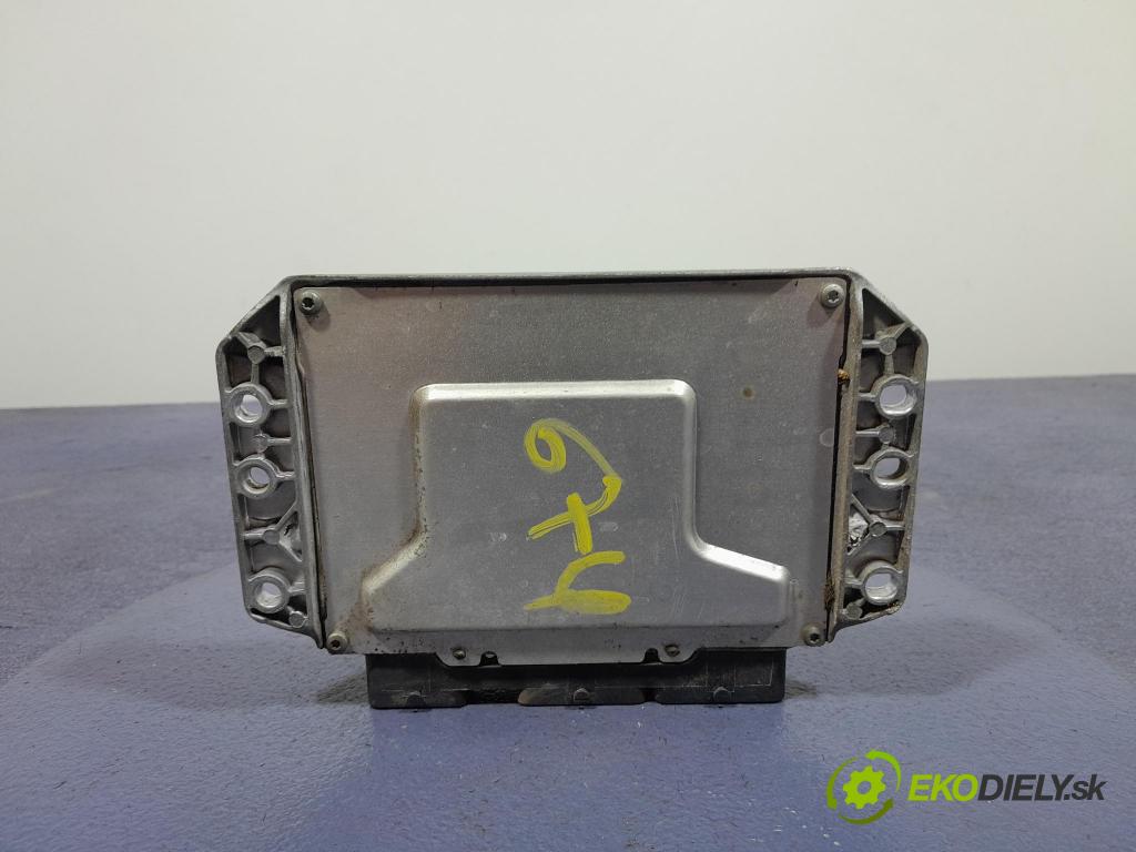 Dacia Sandero 2014 řídící jednotka Motor: 237102071R
