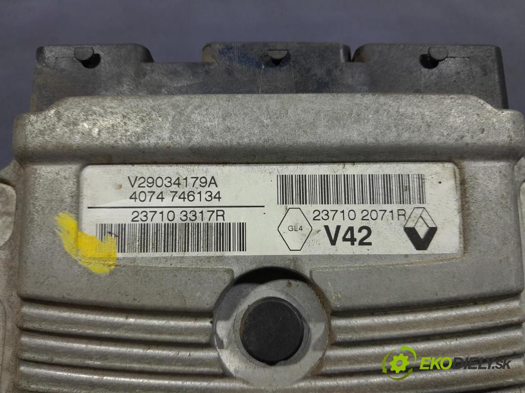 Dacia Sandero 2014 řídící jednotka Motor: 237102071R