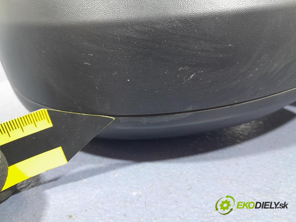Dacia Sandero 2014 zpětné zrcátko prave