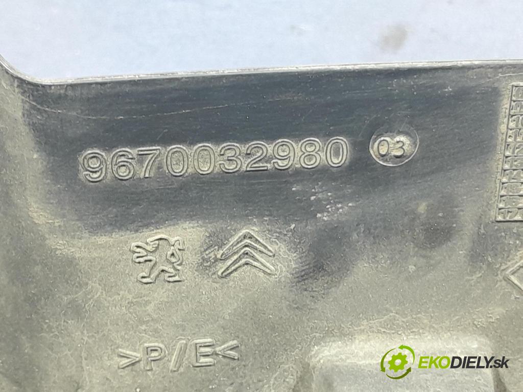 Peugeot 5008 2013 výztuha Čelní / stěna Přední 9686185080