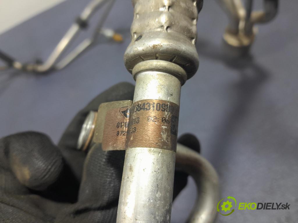 Peugeot 5008 2013 trubka Klimatizace: 9684310980