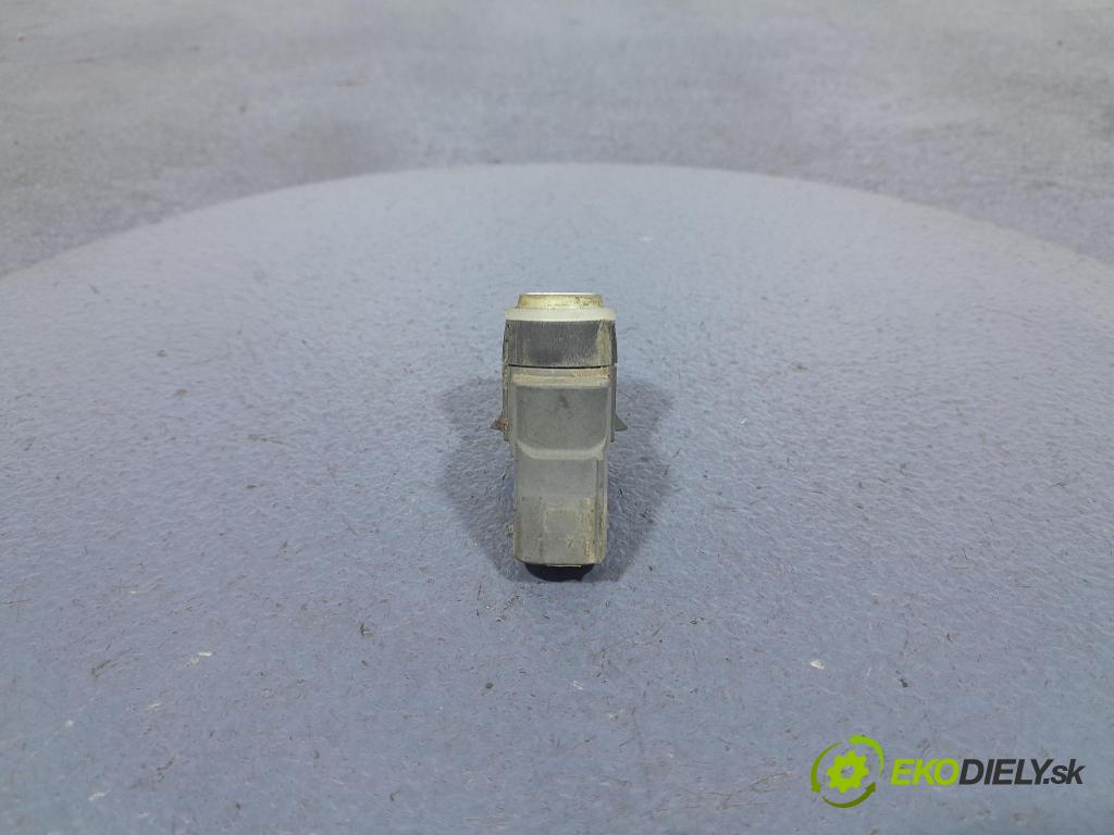 Peugeot 5008 2013 snímač / řídící jednotka PDC 9677783277
