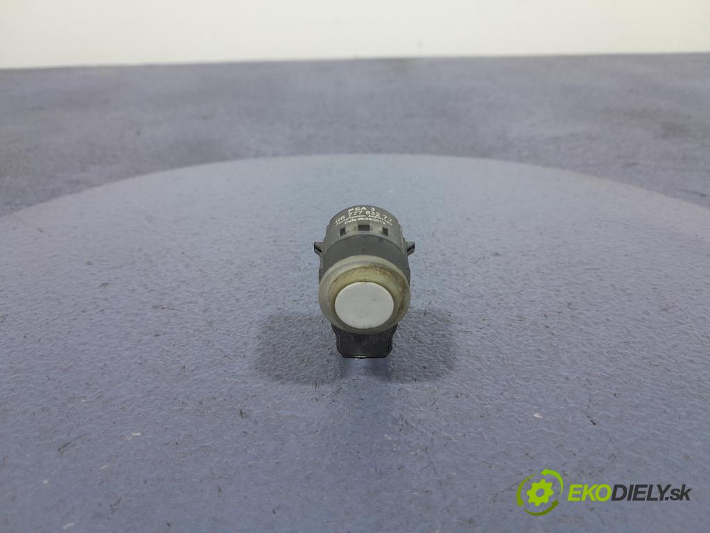 Peugeot 5008 2013 snímač / řídící jednotka PDC 9677783277