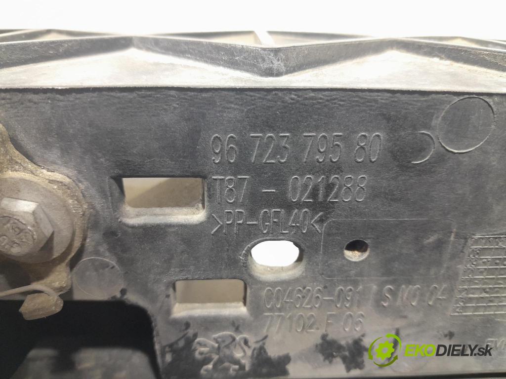 Peugeot 5008 2013 výztuha Čelní / stěna Přední 9672379580