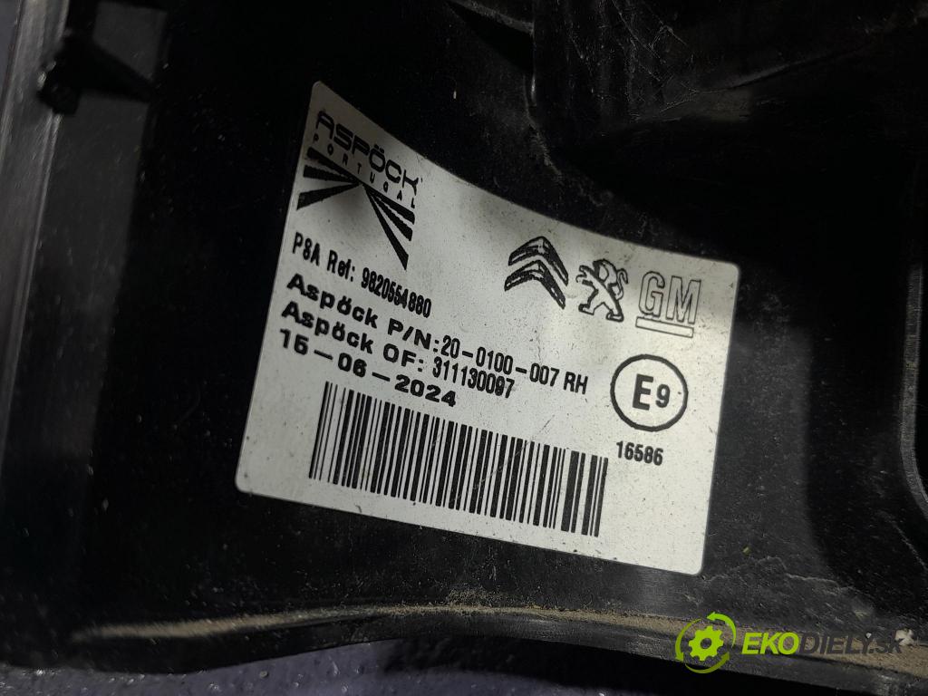 Toyota Proace city 2024 světlo Zad: Práva: Mimo: 9820554880