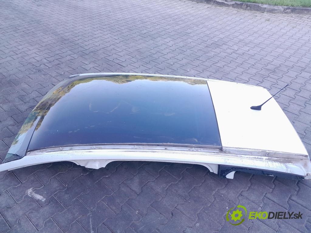 Peugeot 5008 2013 strecha