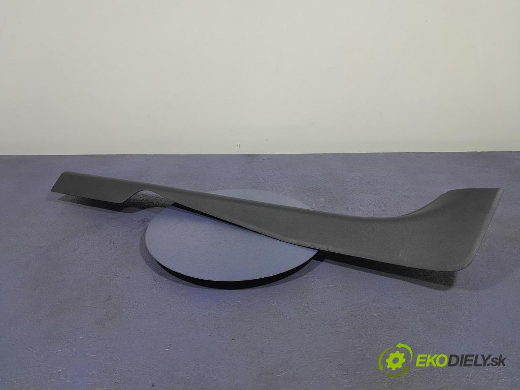 Bmw M4 2025 kryt Plast: Interiéry: 7491190