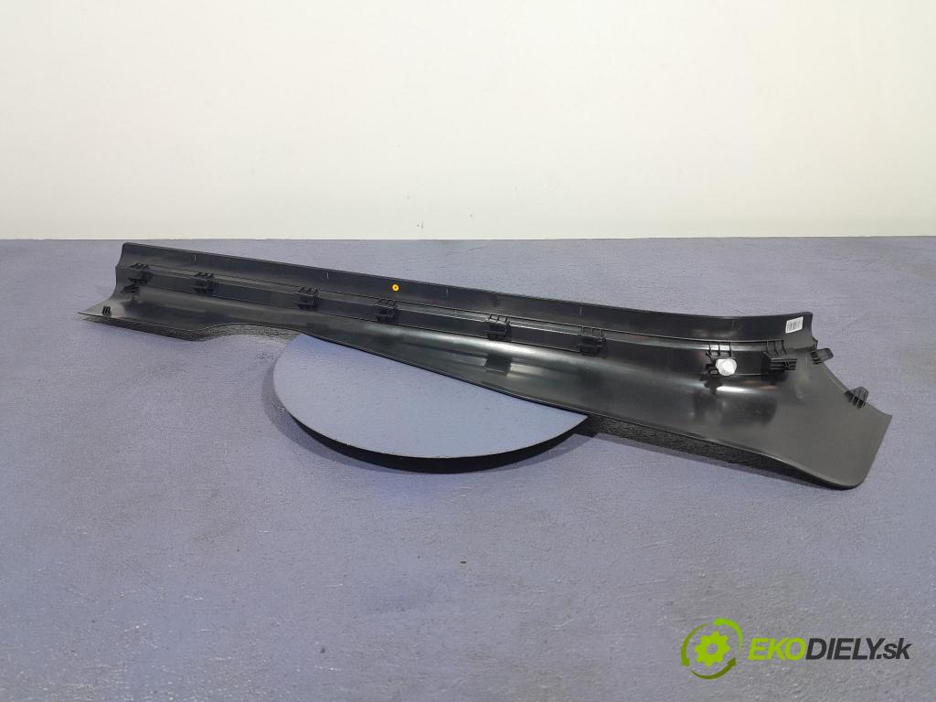 Bmw M4 2025 kryt Plast: Interiéry: 7491189