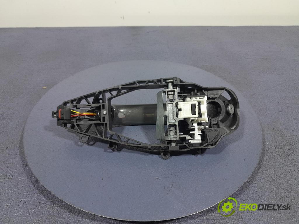 Bmw M4 2025 klika před Práva: 9881776