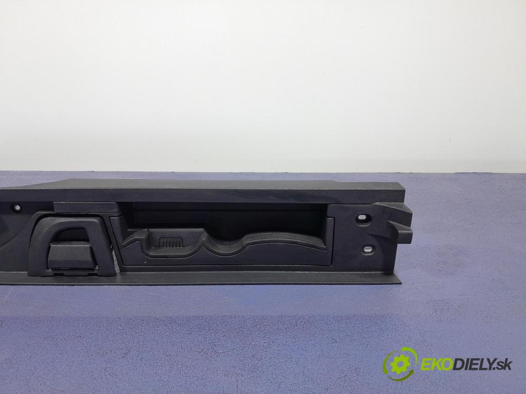 Vw Passat 2021 lišta kufr 3G9858832