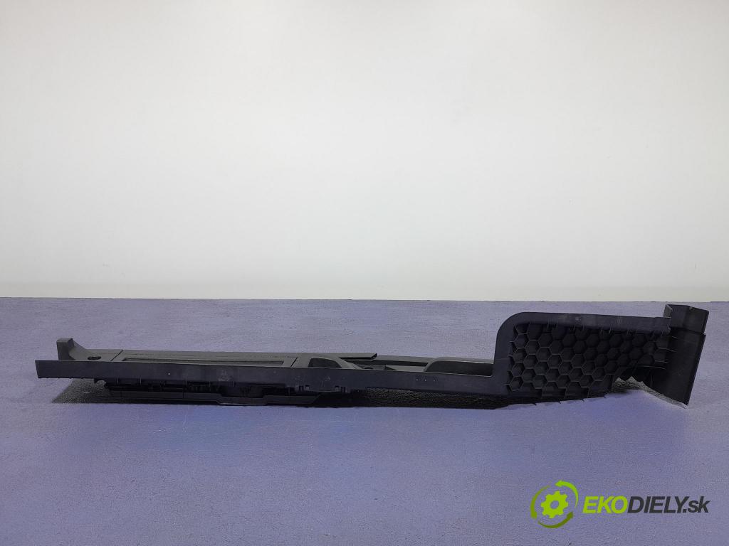 Vw Passat 2021 lišta kufr 3G9858831
