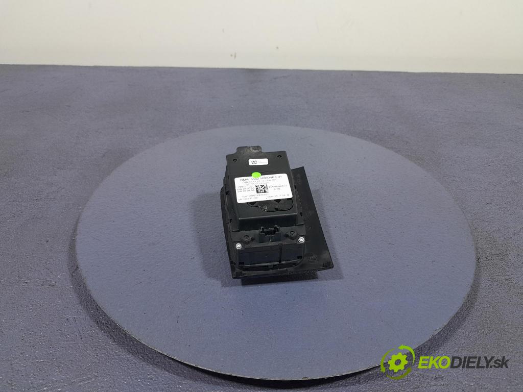 Bmw M4 2025 Přepínač Radio Navigace 5B6D4E8