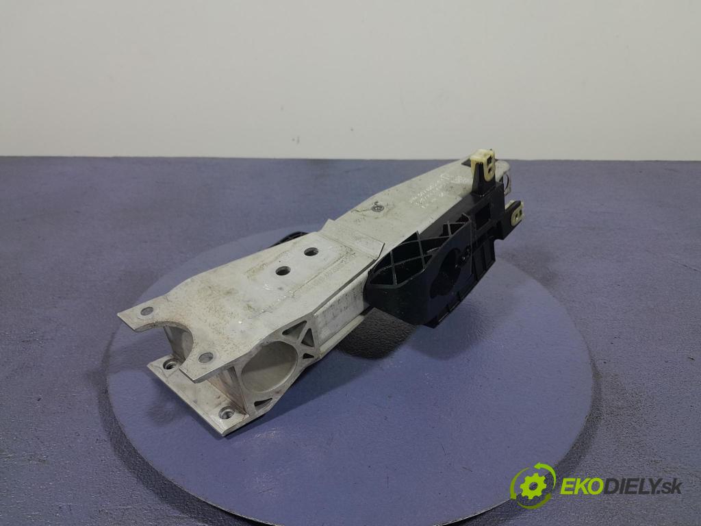 Bmw M4 2025 výztuha narazník před 8071606