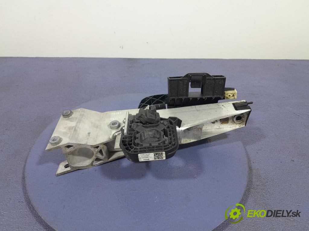 Bmw M4 2025 výztuha narazník před 8071606